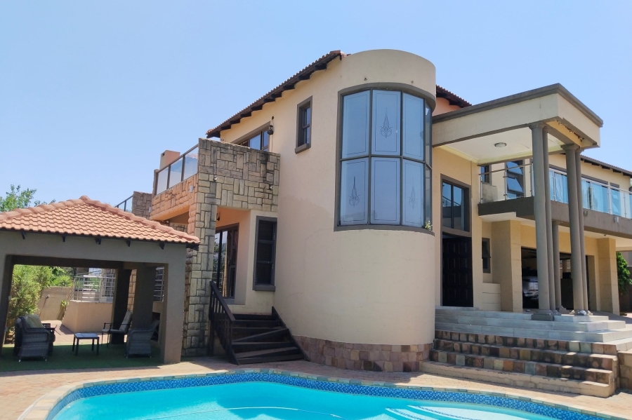 5 Bedroom Property for Sale in Birdwood Estate North West